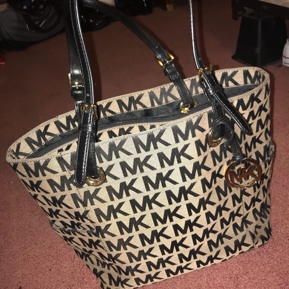 Michael Kors purse